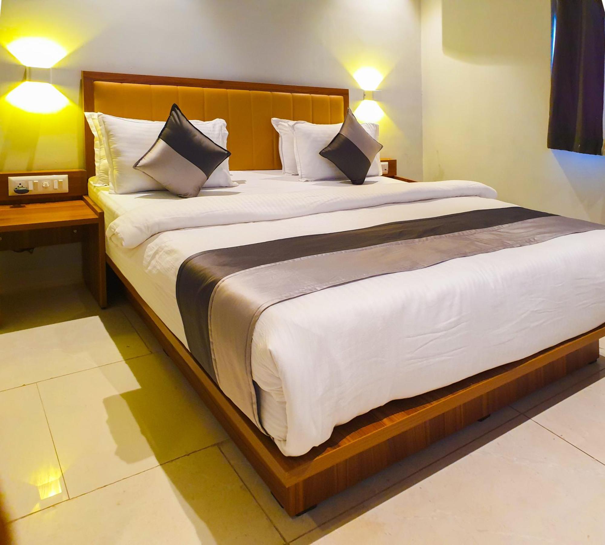 Hotel Nova Star Rajkot Exterior photo